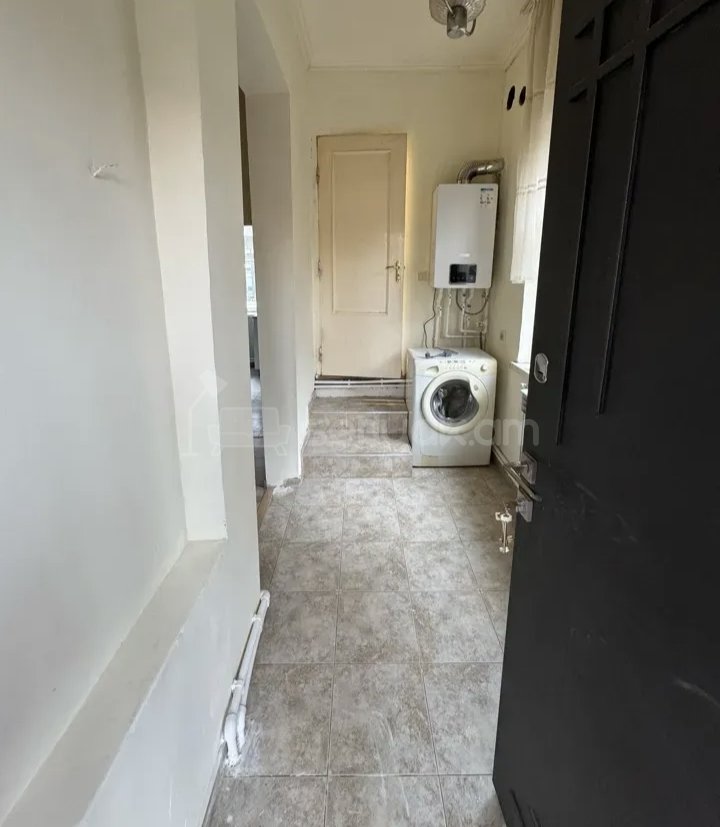 2 Սենյականոց Բնակարան Քարե Շենքում, 56քմ, 1/1 հարկ, Կապիտալ Վերանորոգված, Կահավորված