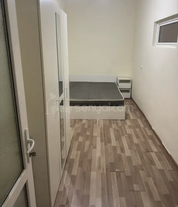 2 Սենյականոց Բնակարան Քարե Շենքում, 56քմ, 1/1 հարկ, Կապիտալ Վերանորոգված, Կահավորված