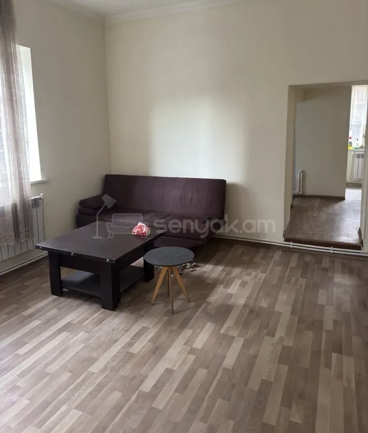 2 Սենյականոց Բնակարան Քարե Շենքում, 56քմ, 1/1 հարկ, Կապիտալ Վերանորոգված, Կահավորված