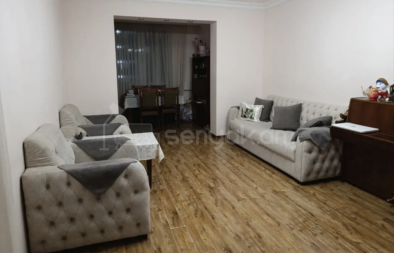 2 Սենյականոց Բնակարան Քարե Շենքում, 58քմ, 3/9 հարկ, Կապիտալ Վերանորոգված, Կահավորված