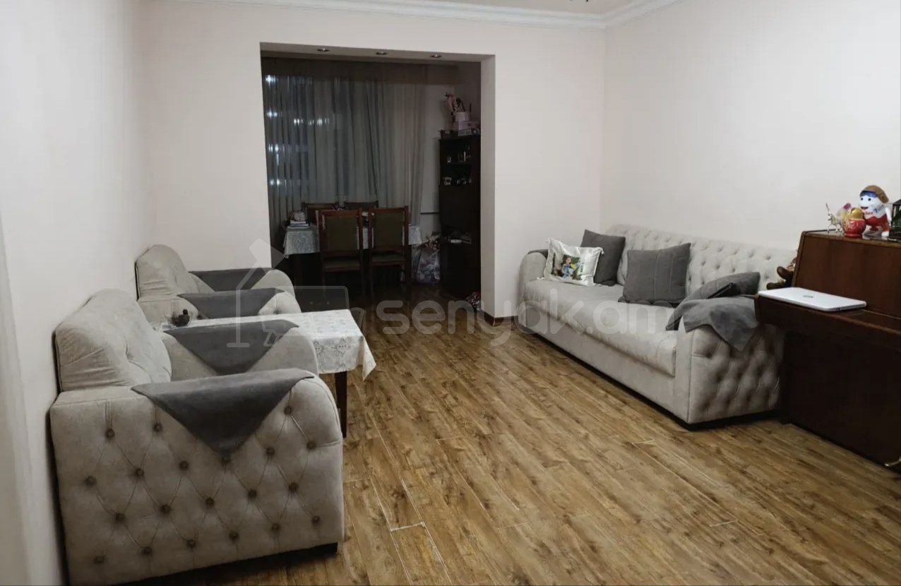 2 Սենյականոց Բնակարան Քարե Շենքում, 58քմ, 3/9 հարկ, Կապիտալ Վերանորոգված, Կահավորված