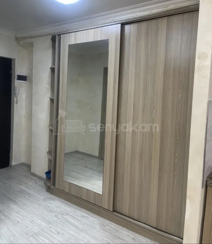 2 Սենյականոց Բնակարան Քարե Շենքում, 50քմ, 5/9 հարկ, Կապիտալ Վերանորոգված, Կահավորված