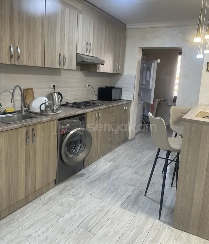 2 Սենյականոց Բնակարան Քարե Շենքում, 50քմ, 5/9 հարկ, Կապիտալ Վերանորոգված, Կահավորված