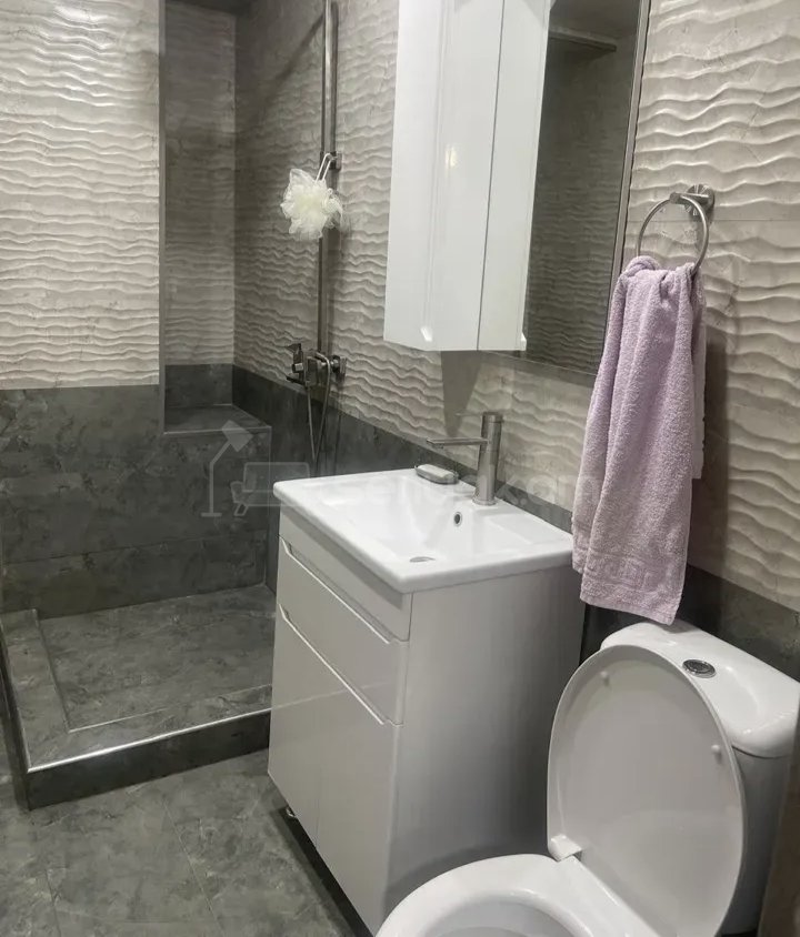 2 Սենյականոց Բնակարան Քարե Շենքում, 50քմ, 5/9 հարկ, Կապիտալ Վերանորոգված, Կահավորված