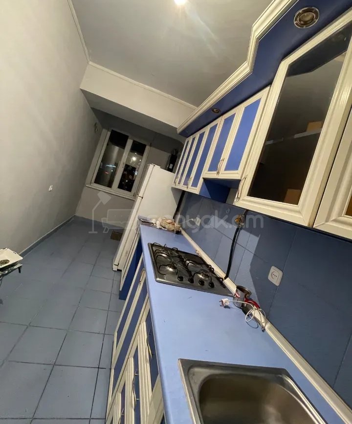 2 Սենյականոց Բնակարան Քարե Շենքում, 48քմ, 1/5 հարկ, Նորմալ Վիճակում, Կահավորված