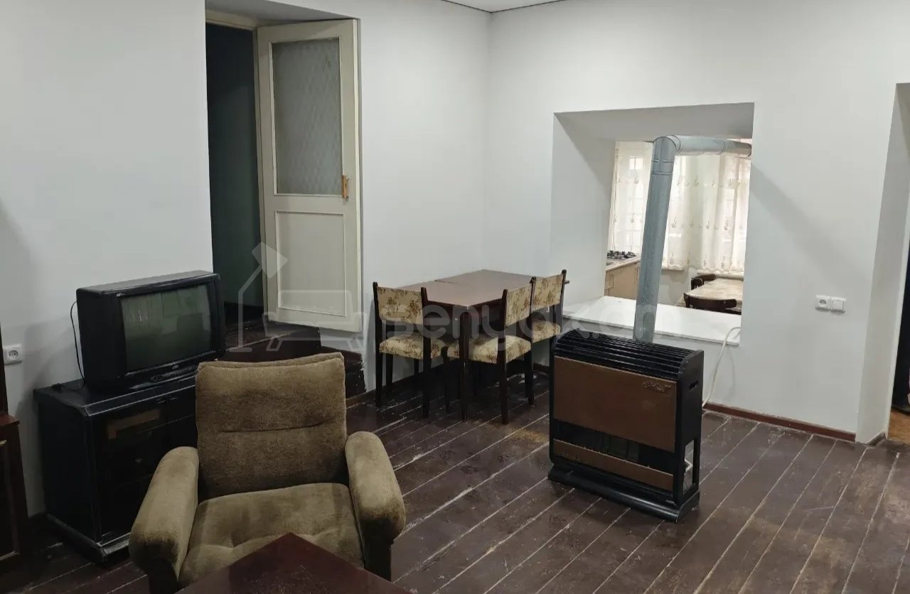 2 Սենյականոց Բնակարան Քարե Շենքում, 56քմ, 1/1 հարկ, Կապիտալ Վերանորոգված, Կահավորված