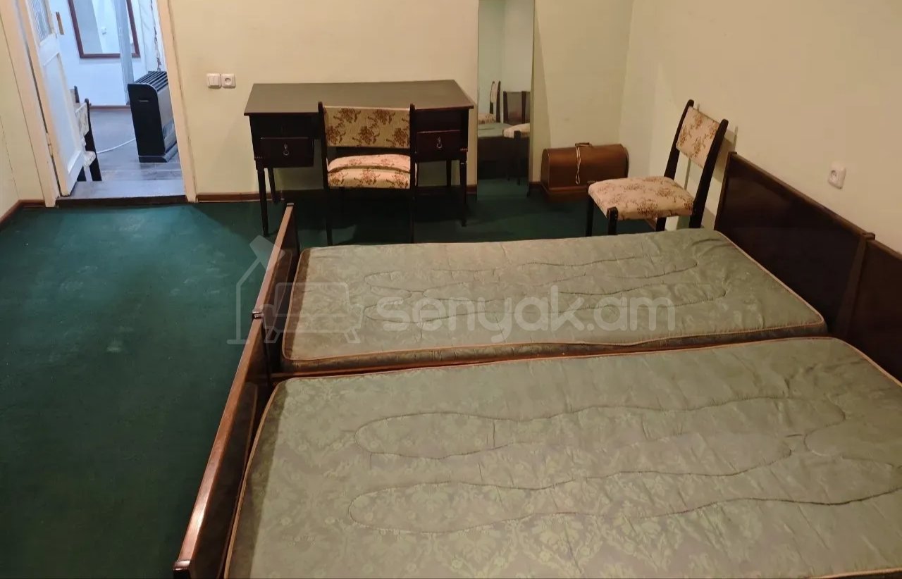 2 Սենյականոց Բնակարան Քարե Շենքում, 56քմ, 1/1 հարկ, Կապիտալ Վերանորոգված, Կահավորված