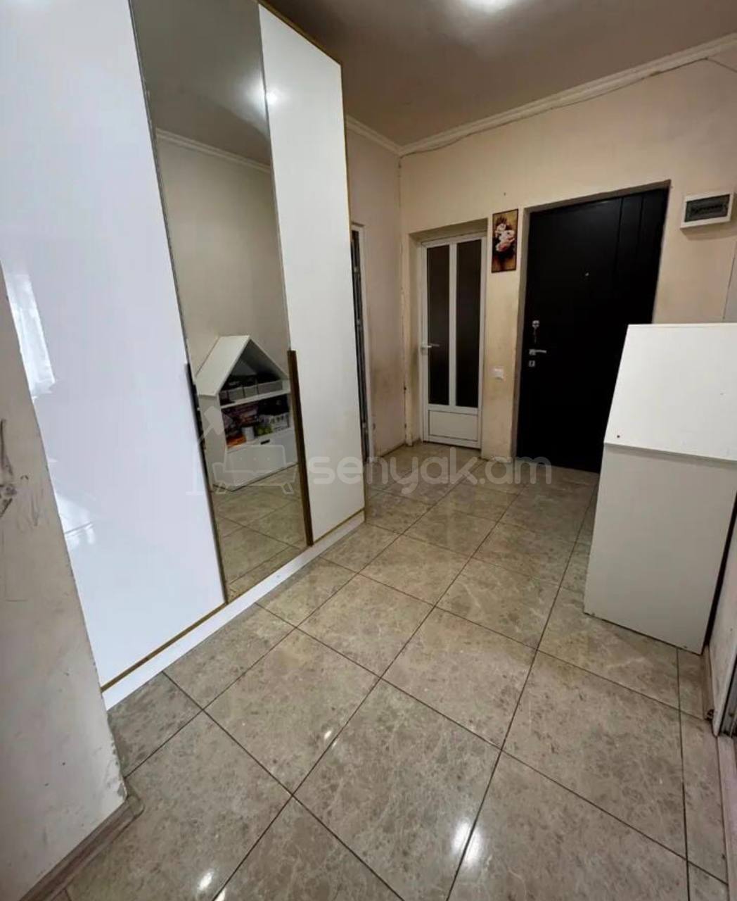 3 Սենյականոց Բնակարան, 74քմ, 5/9 հարկ, Նորմալ Վիճակում