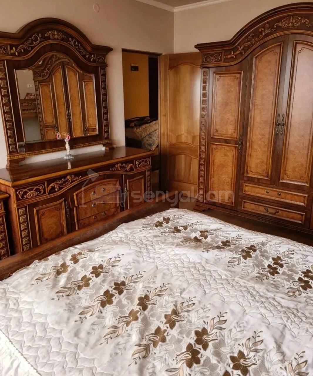 3 Սենյականոց Բնակարան Քարե Շենքում, 83քմ, 5/5 հարկ, Կապիտալ Վերանորոգված, Կահավորված, Արևկող