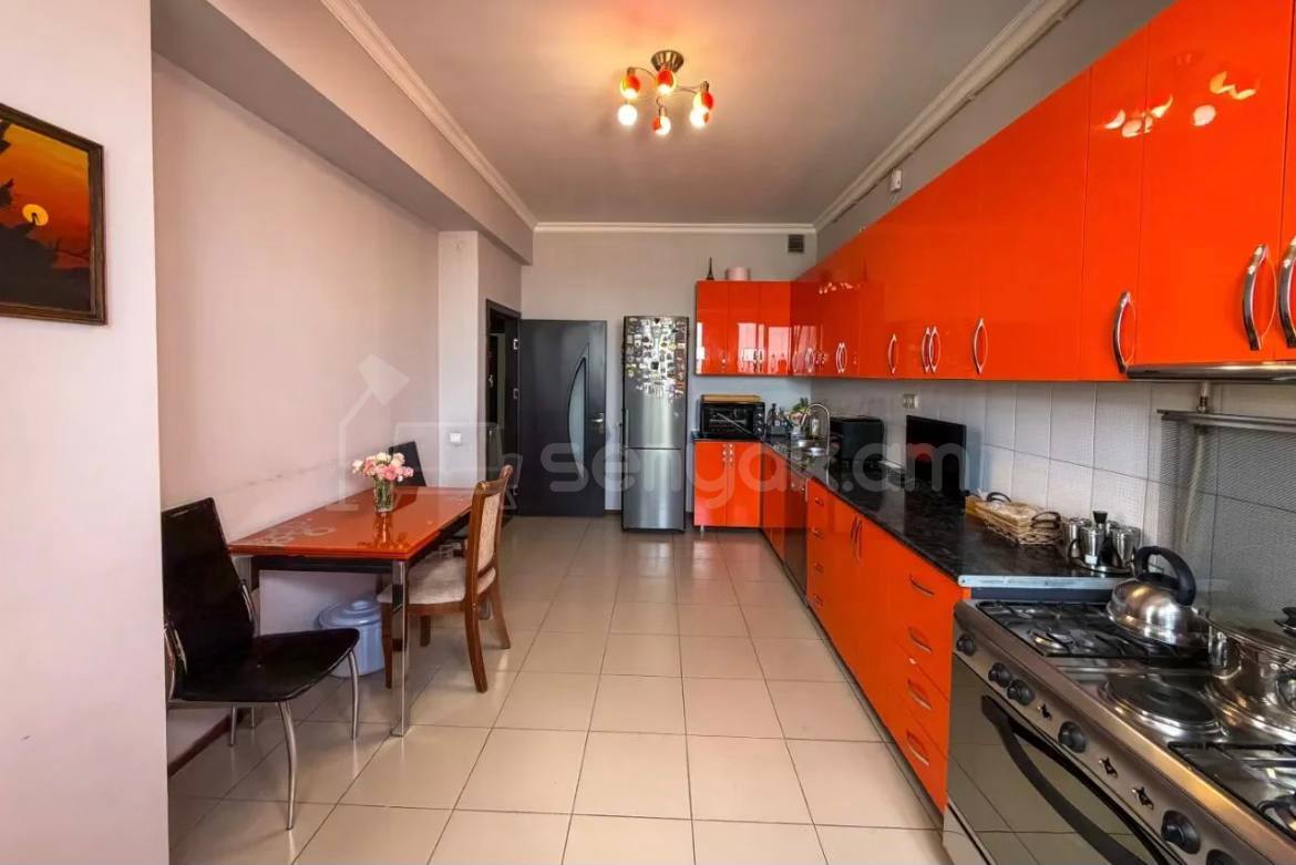 4 Սենյականոց Բնակարան Նորակառույցում, 140քմ, 8/14 հարկ, Դիզայներական Վերանորոգված