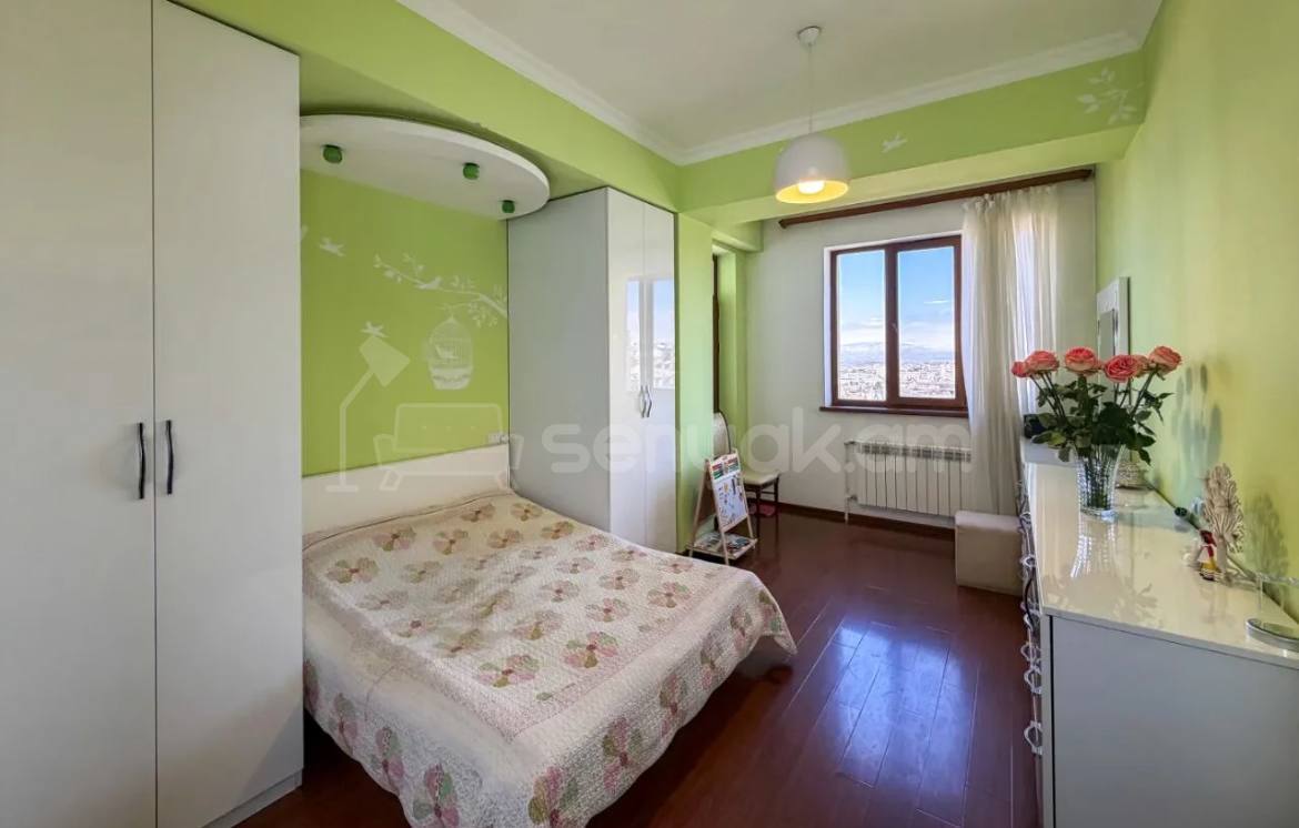 4 Սենյականոց Բնակարան Նորակառույցում, 140քմ, 8/14 հարկ, Դիզայներական Վերանորոգված