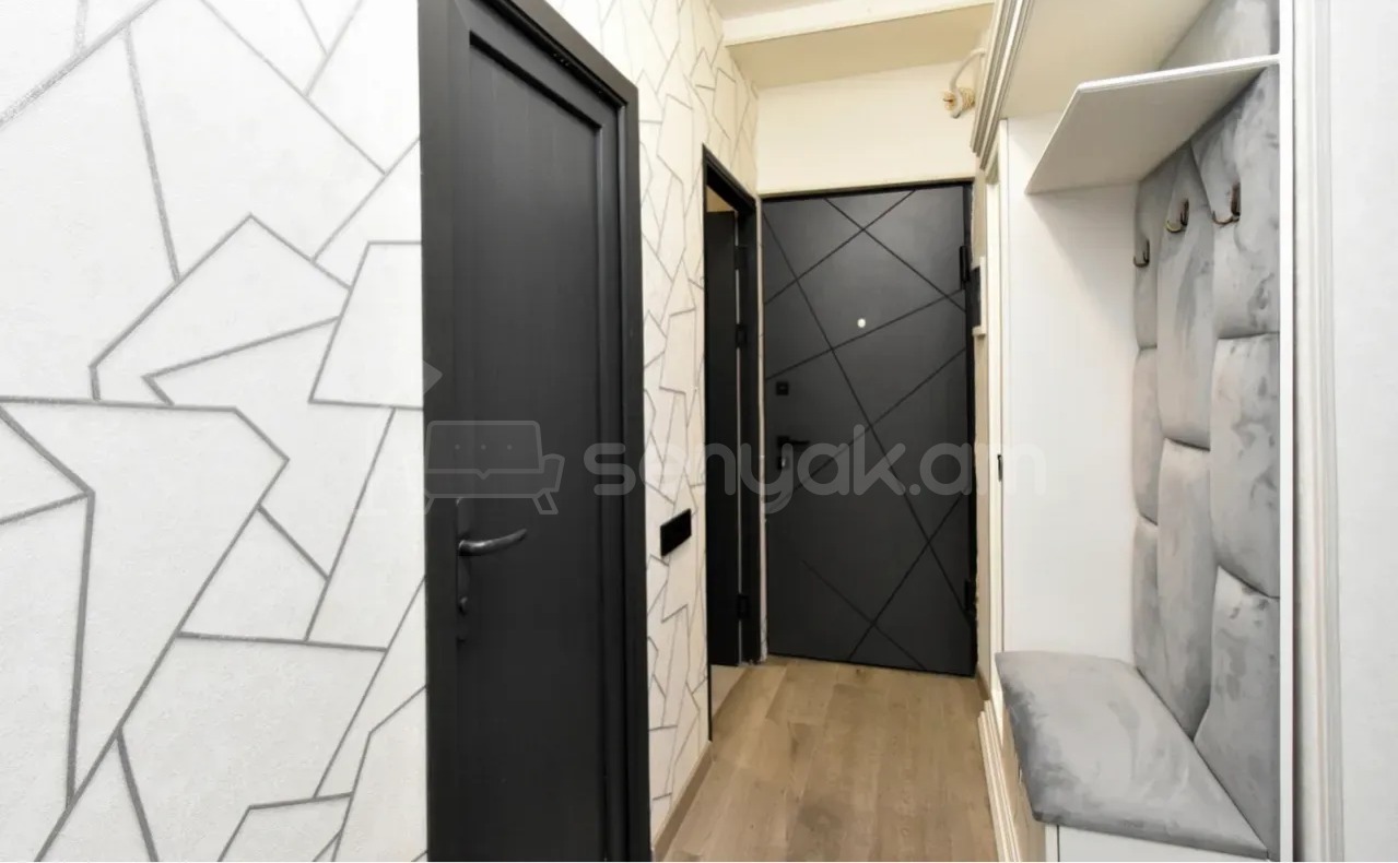 3 Սենյականոց Բնակարան, 63քմ, 2/9 հարկ, Կապիտալ Վերանորոգված