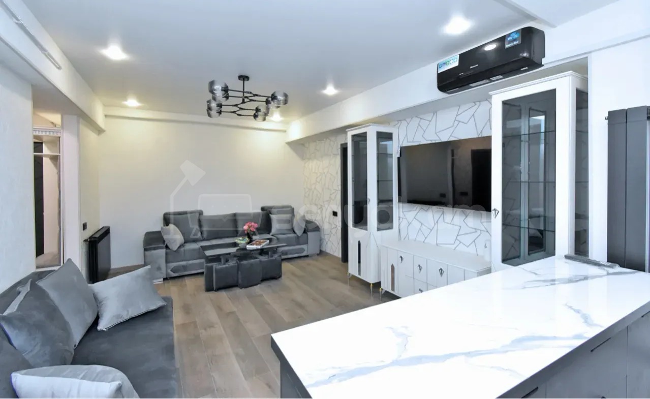 3 Սենյականոց Բնակարան, 63քմ, 2/9 հարկ, Կապիտալ Վերանորոգված