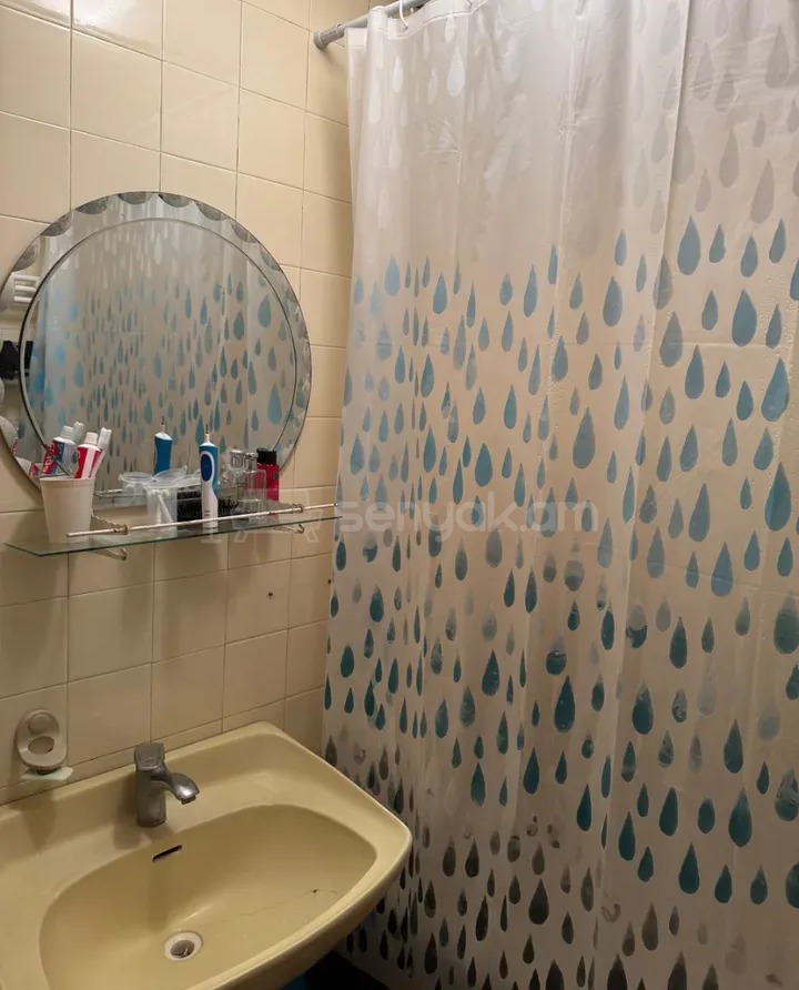 3 Սենյականոց Բնակարան, 88քմ, 2/9 հարկ, Նորմալ Վիճակում