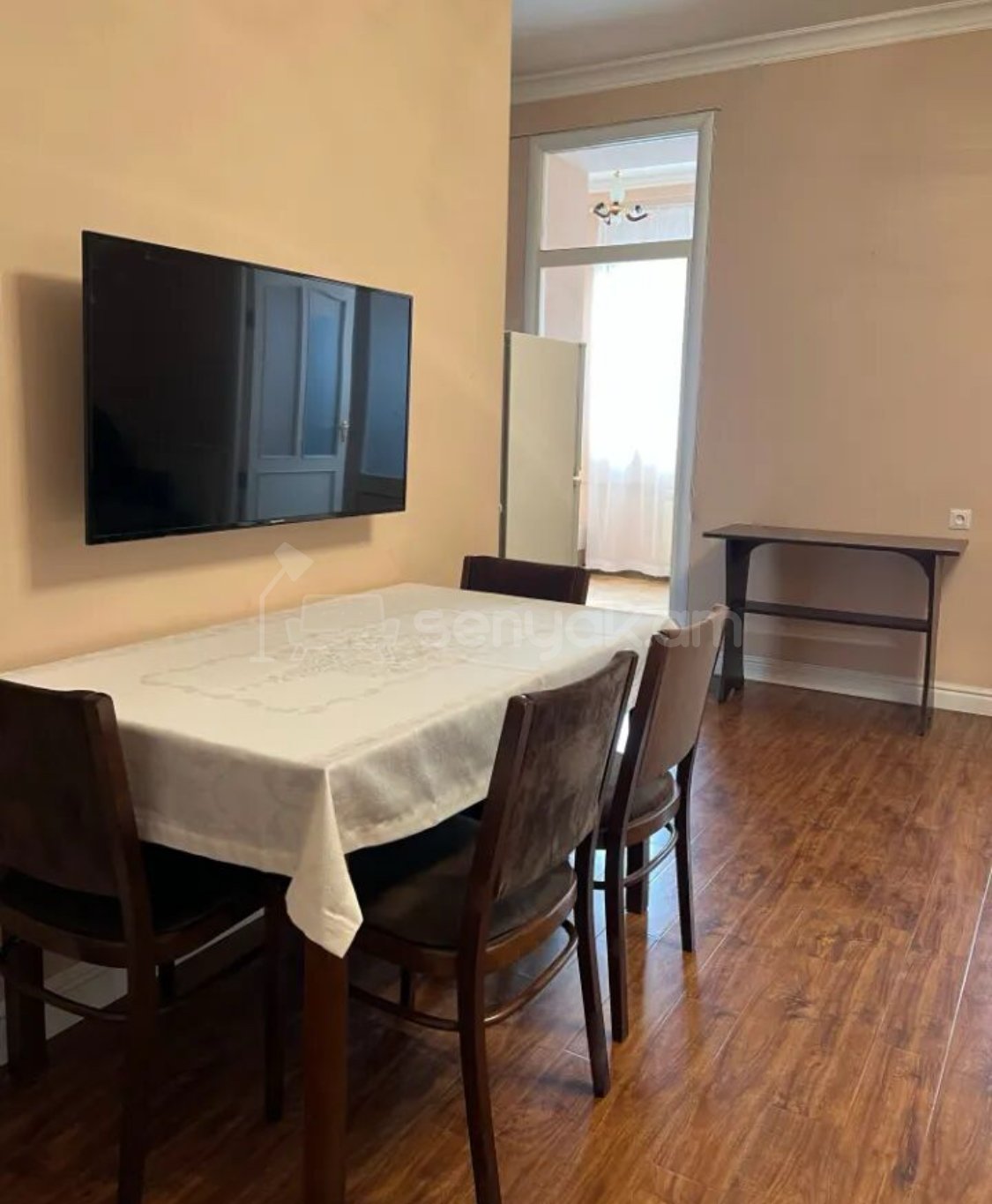 3 Սենյականոց Բնակարան Քարե Շենքում, 55քմ, 3/5 հարկ, Կապիտալ Վերանորոգված, Կահավորված