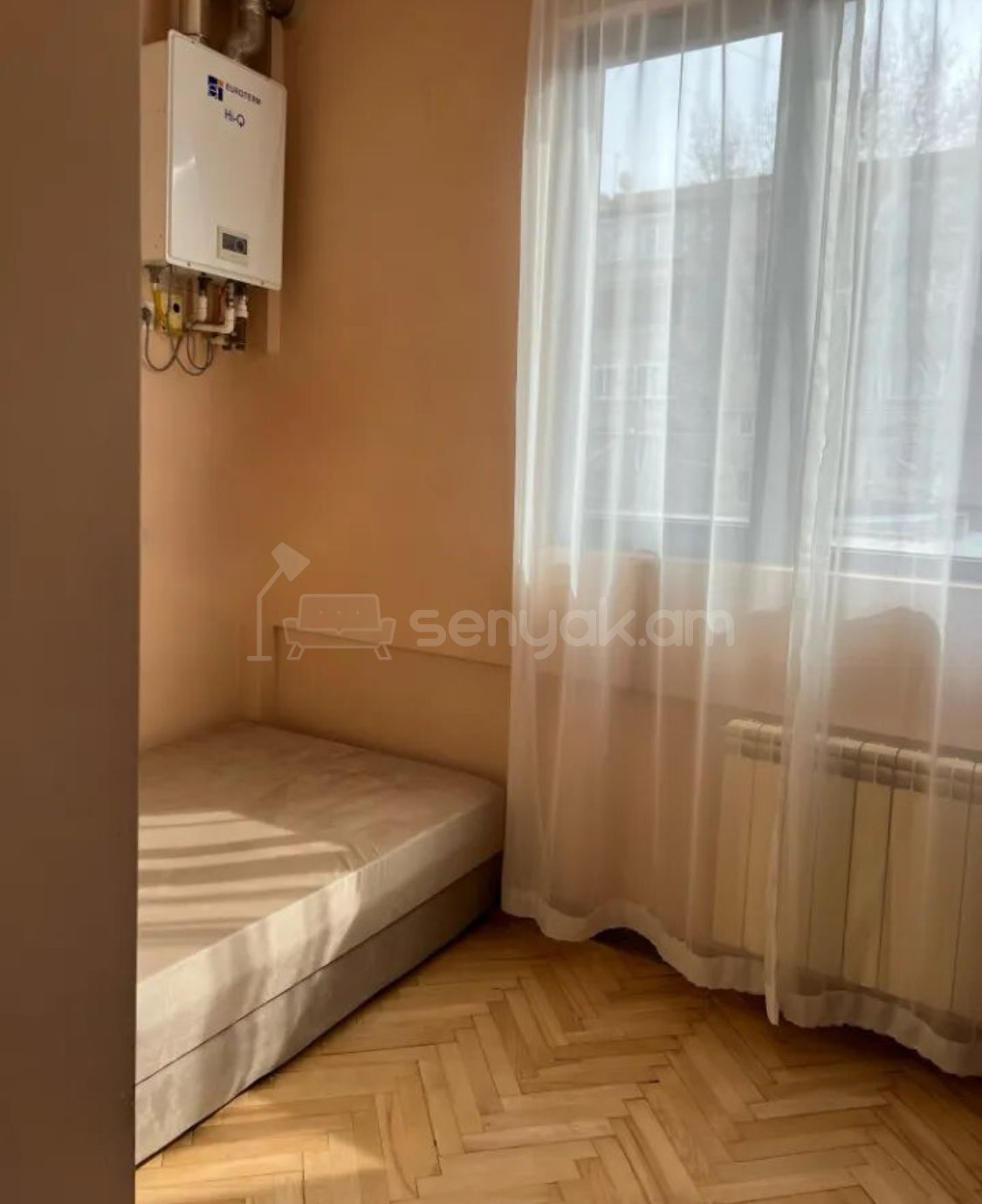 3 Սենյականոց Բնակարան Քարե Շենքում, 55քմ, 3/5 հարկ, Կապիտալ Վերանորոգված, Կահավորված