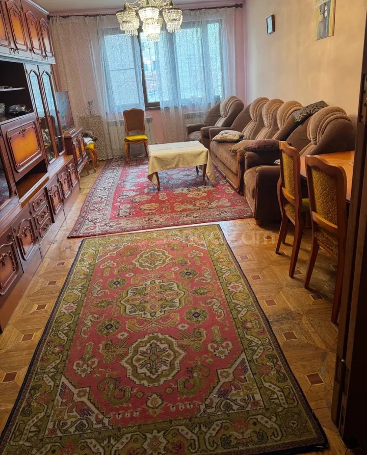 3 Սենյականոց Բնակարան, 88քմ, 2/9 հարկ, Պետական Վիճակում