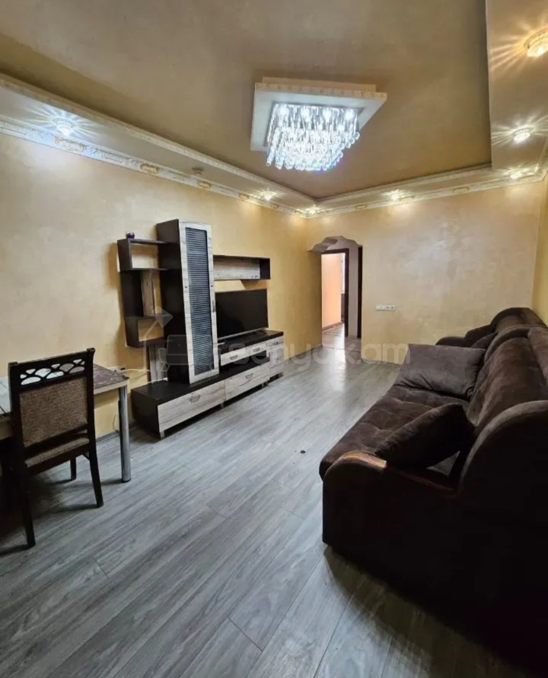 3 Սենյականոց Բնակարան Քարե Շենքում, 63քմ, 2/5 հարկ, Կապիտալ Վերանորոգված, Կահավորված, Արևկող