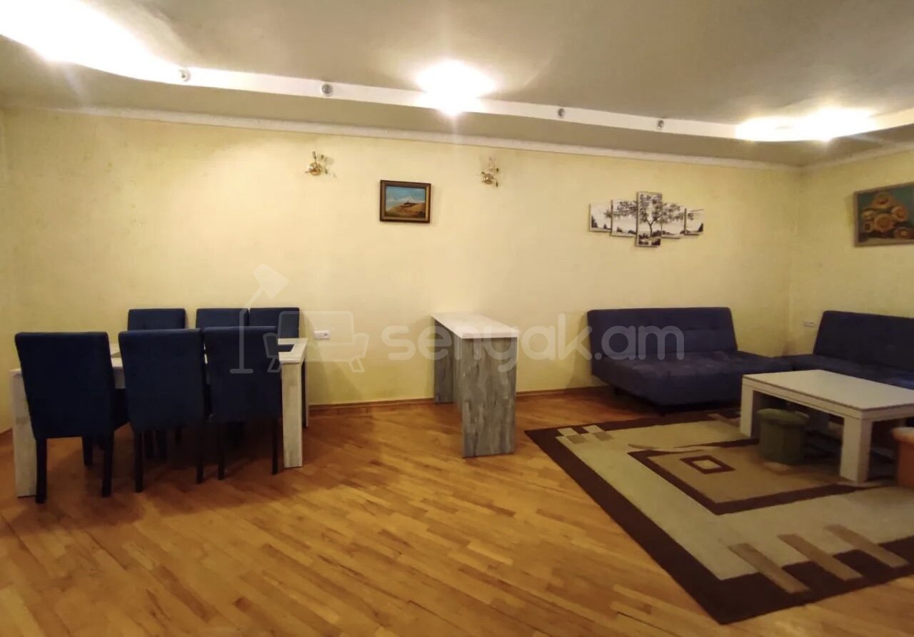 5 Սենյականոց Սեփական Տուն, 248քմ, Նորմալ Վիճակում, Կահավորված