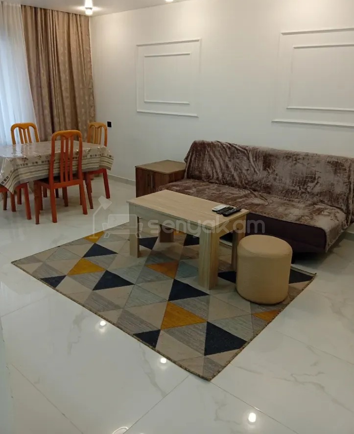 3 Սենյականոց Բնակարան Քարե Շենքում, 77քմ, 4/5 հարկ, Կապիտալ Վերանորոգված