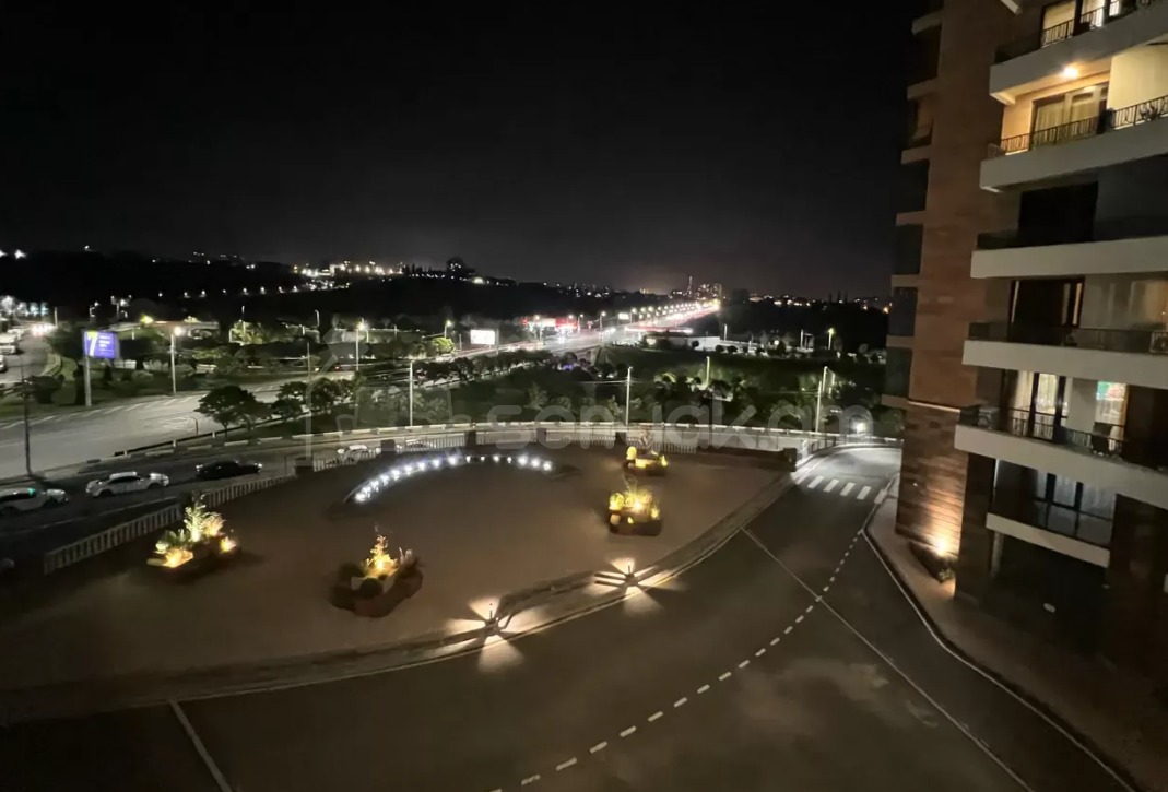 3 Սենյականոց Բնակարան Նորակառույցում, 92քմ, 4/20 հարկ, Դիզայներական Վերանորոգված, Կահավորված