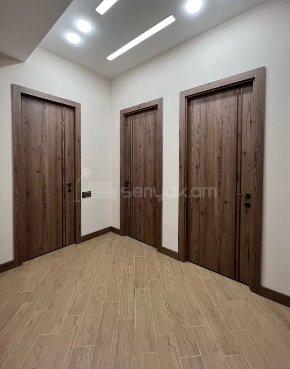 3 Սենյականոց Բնակարան Նորակառույցում, 92քմ, 4/20 հարկ, Դիզայներական Վերանորոգված, Կահավորված