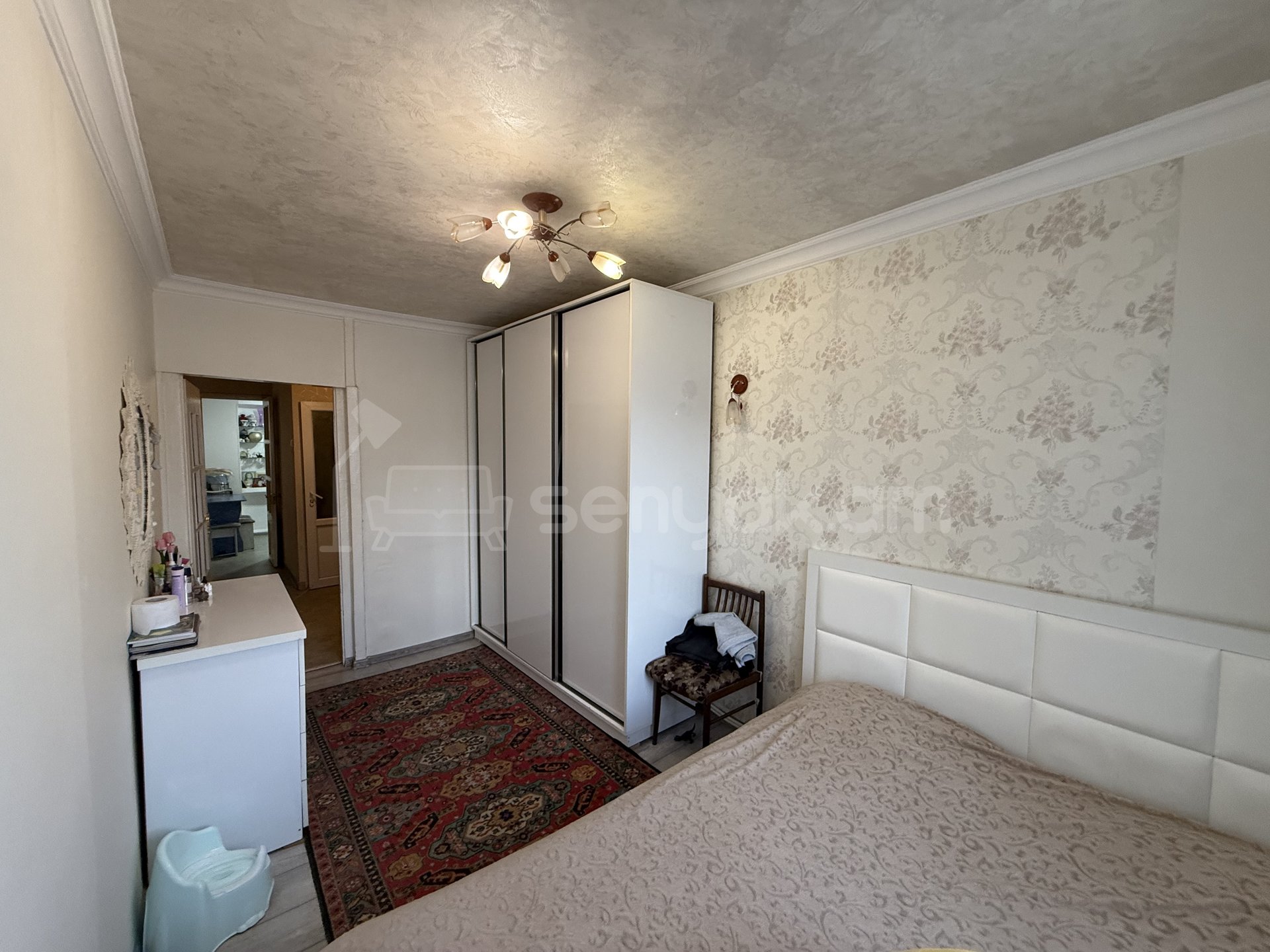 4 Սենյականոց Բնակարան, 77քմ, 4/4 հարկ, Նորմալ Վիճակում