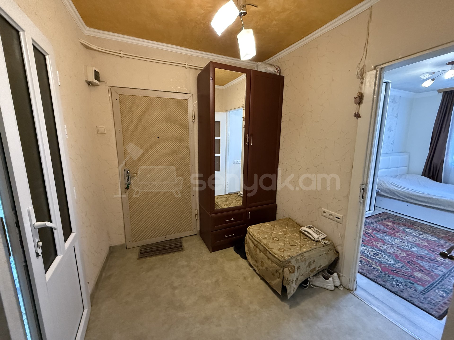 4 Սենյականոց Բնակարան, 77քմ, 4/4 հարկ, Նորմալ Վիճակում