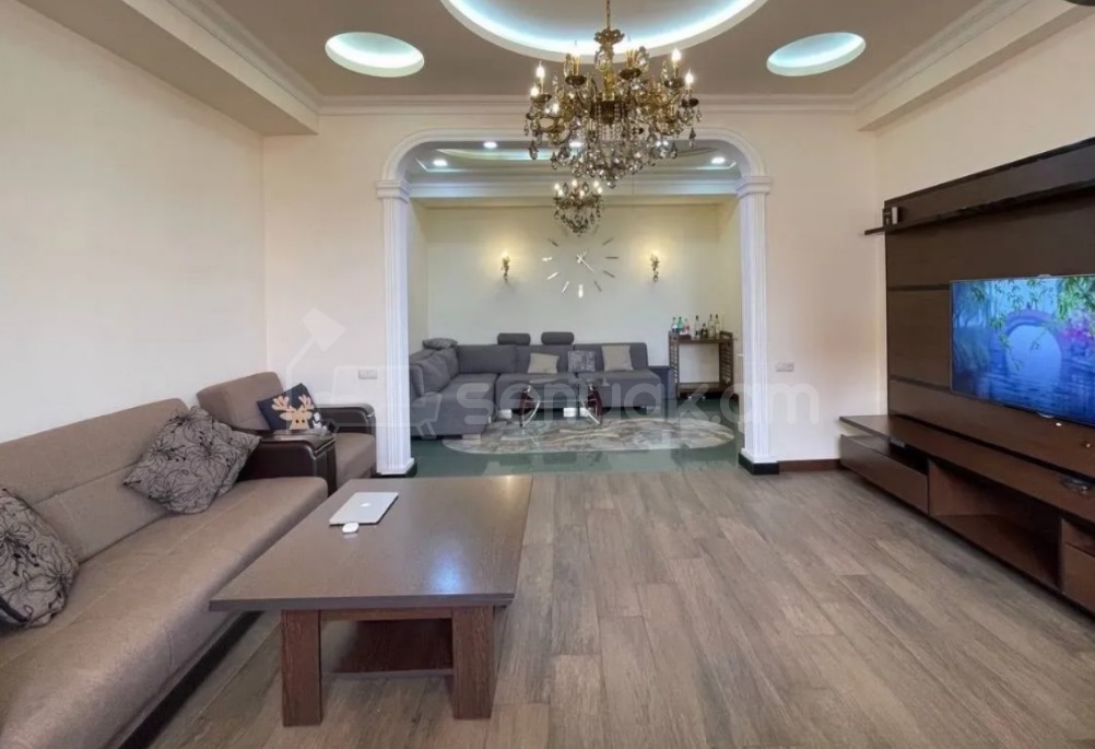 4 Սենյականոց Բնակարան Նորակառույցում, 130քմ, 5/10 հարկ, Դիզայներական Վերանորոգված, Կահավորված