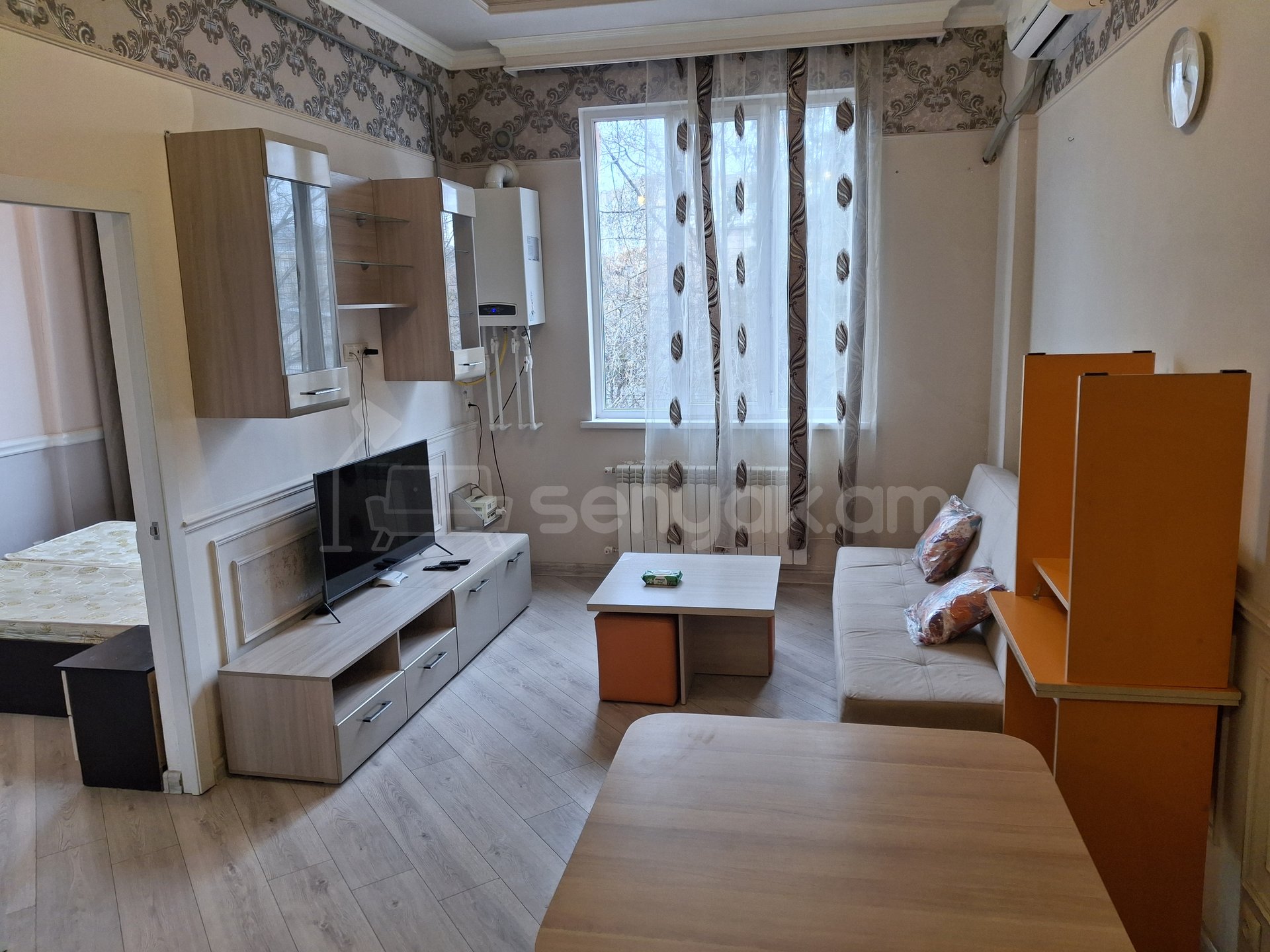 2 Սենյականոց Բնակարան Նորակառույց Քարե Շենքում, 43քմ, 2/7 հարկ, Կապիտալ Վերանորոգված, Կահավորված