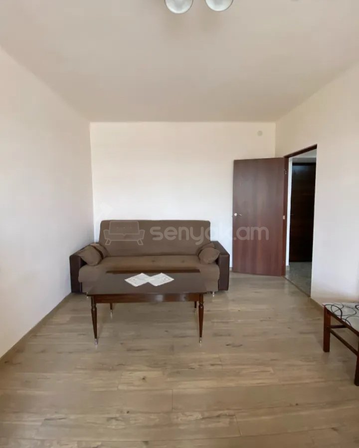 1 Սենյականոց Բնակարան Քարե Շենքում, 31քմ, 3/4 հարկ, Դիզայներական Վերանորոգված, Կահավորված