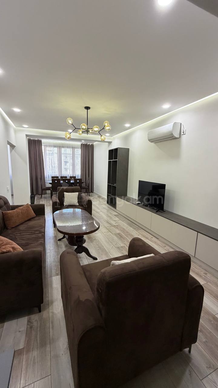 2 Սենյականոց Բնակարան Նորակառույցում, 68քմ, 3/5 հարկ, Դիզայներական Վերանորոգված, Կահավորված