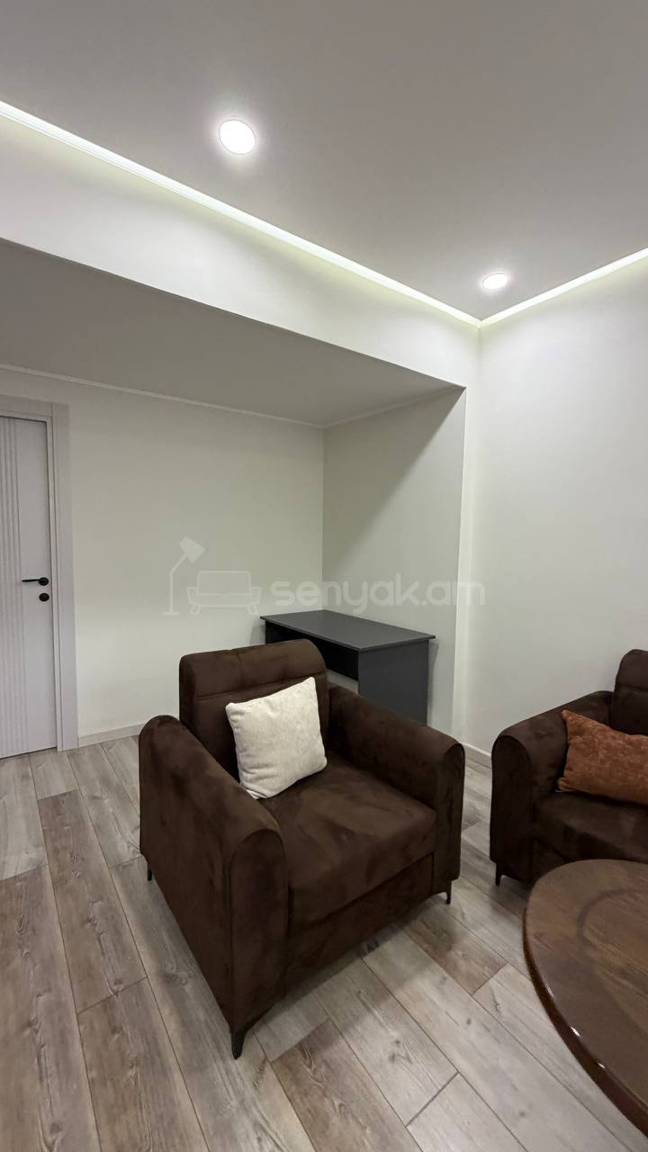 2 Սենյականոց Բնակարան Նորակառույցում, 68քմ, 3/5 հարկ, Դիզայներական Վերանորոգված, Կահավորված