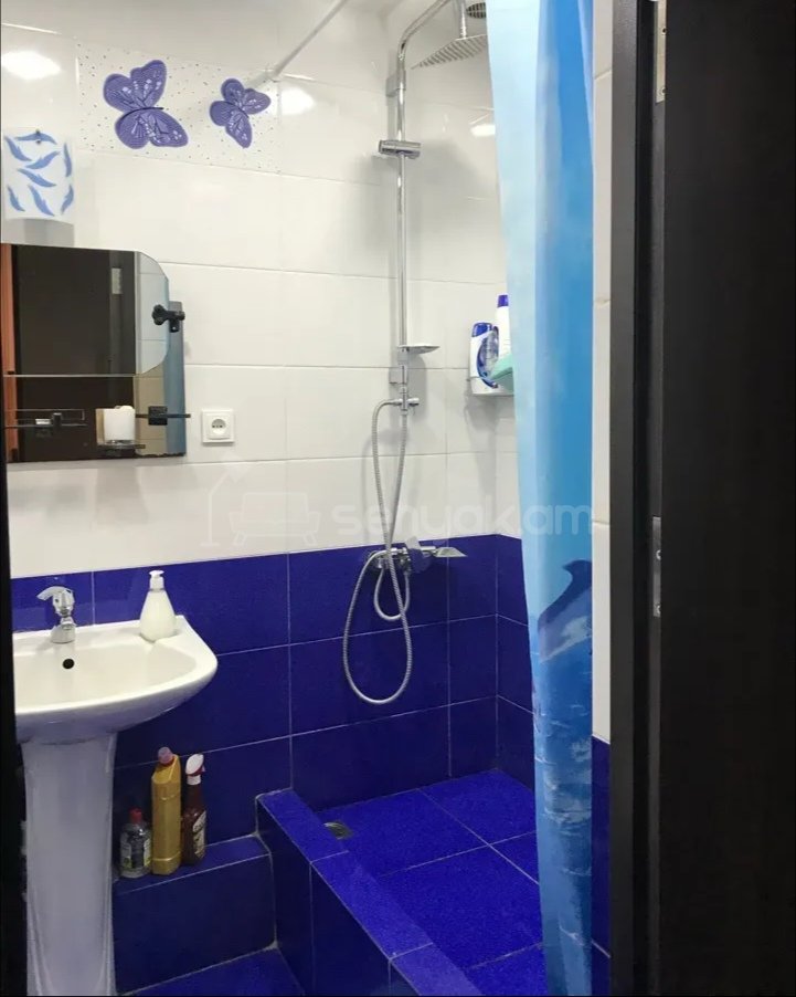 2 Սենյականոց Բնակարան Քարե Շենքում, 3քմ, 2/5 հարկ, Նորմալ Վիճակում, Կահավորված