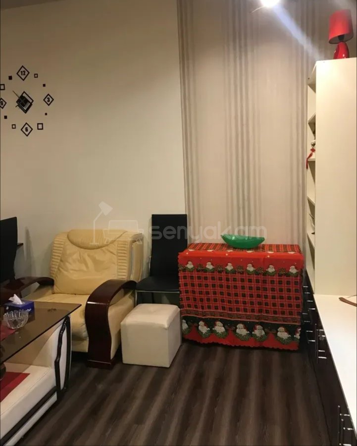 2 Սենյականոց Բնակարան Քարե Շենքում, 3քմ, 2/5 հարկ, Նորմալ Վիճակում, Կահավորված