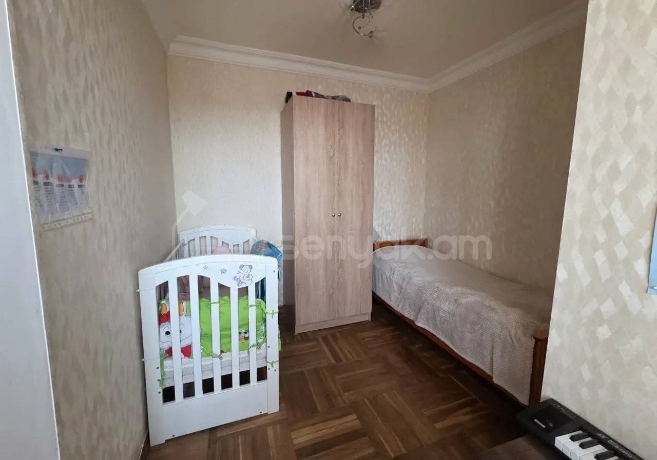 3 Սենյականոց Բնակարան Քարե Շենքում, 72քմ, 4/7 հարկ, Կոսմետիկ Վերանորոգված, Կահավորված