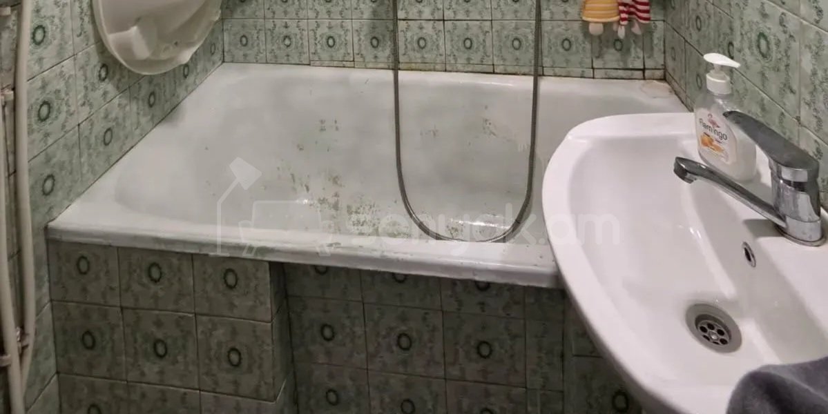 3 Սենյականոց Բնակարան Քարե Շենքում, 72քմ, 4/7 հարկ, Կոսմետիկ Վերանորոգված, Կահավորված