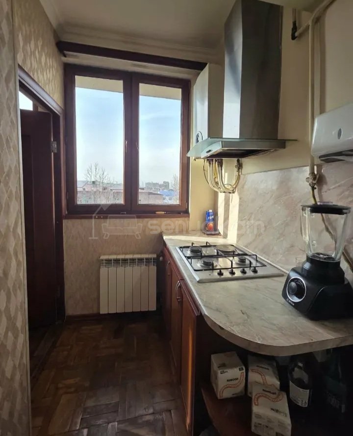 3 Սենյականոց Բնակարան Քարե Շենքում, 72քմ, 4/7 հարկ, Կոսմետիկ Վերանորոգված, Կահավորված