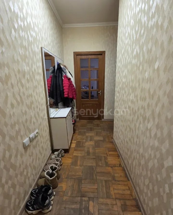 3 Սենյականոց Բնակարան Քարե Շենքում, 72քմ, 4/7 հարկ, Կոսմետիկ Վերանորոգված, Կահավորված