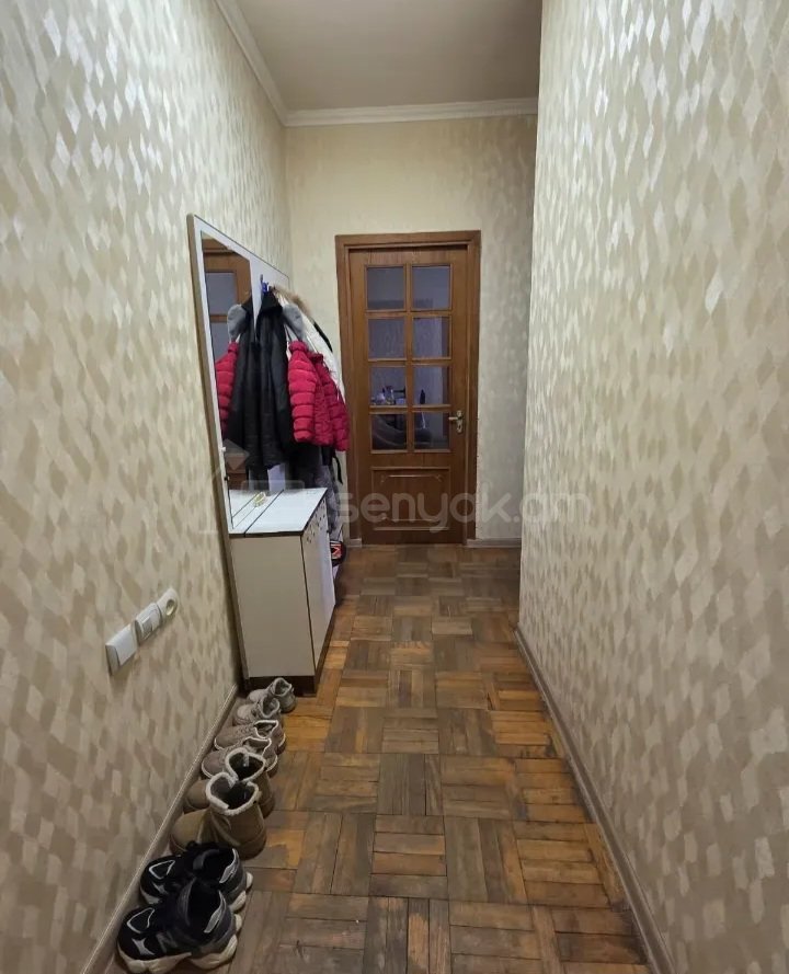 3 Սենյականոց Բնակարան Քարե Շենքում, 72քմ, 4/7 հարկ, Կոսմետիկ Վերանորոգված, Կահավորված