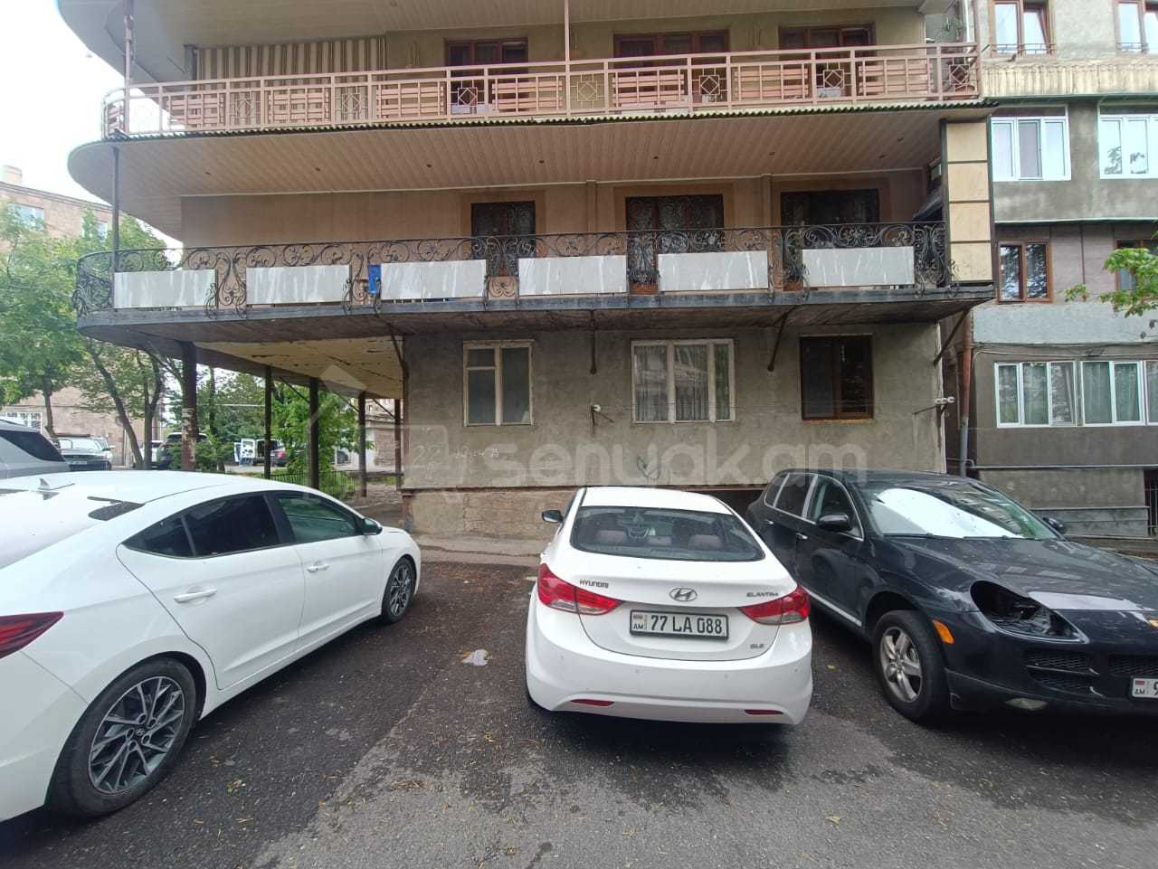 5 Սենյականոց Բնակարան Քարե Շենքում, 94քմ, 1/5 հարկ, Կոսմետիկ Վերանորոգված