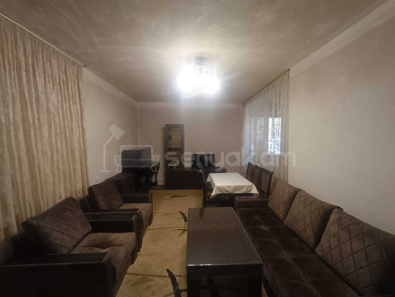 5 Սենյականոց Բնակարան Քարե Շենքում, 94քմ, 1/5 հարկ, Կոսմետիկ Վերանորոգված