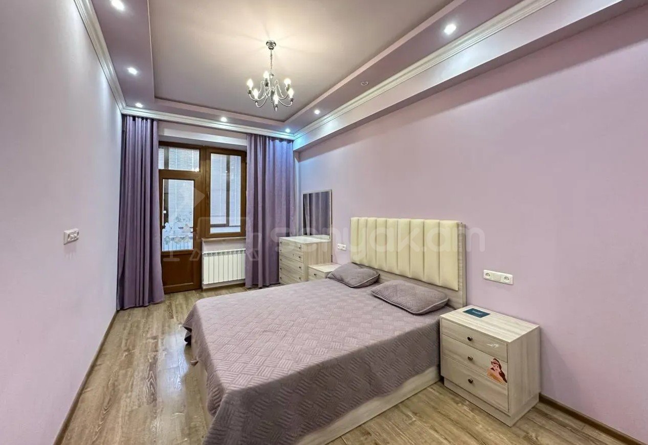 3 Սենյականոց Բնակարան, 80քմ, 4/12 հարկ, Կապիտալ Վերանորոգված, Կահավորված, Արևկող