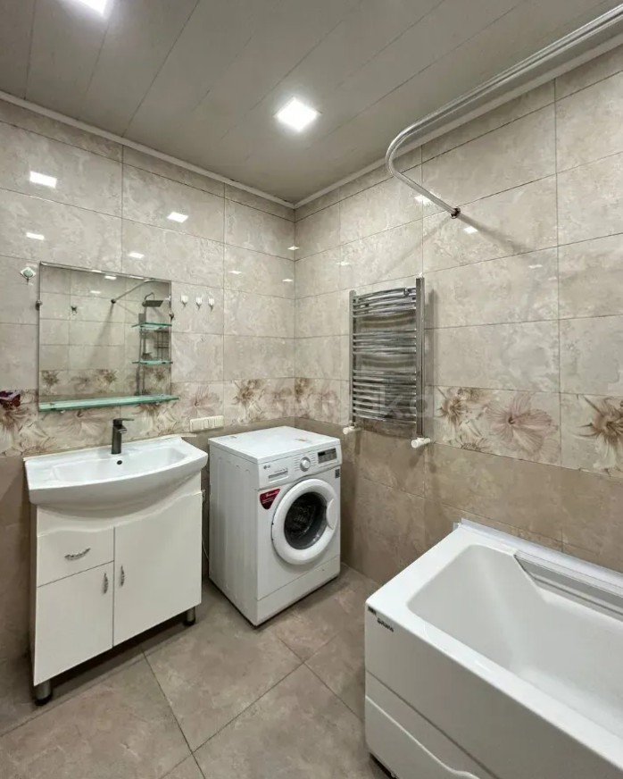 3 Սենյականոց Բնակարան, 80քմ, 4/12 հարկ, Կապիտալ Վերանորոգված, Կահավորված, Արևկող