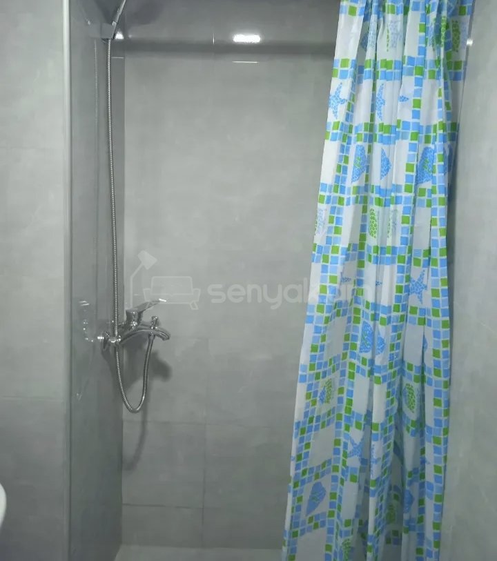 3 Սենյականոց Բնակարան Քարե Շենքում, 62քմ, 1/1 հարկ, Նորմալ Վիճակում, Կահավորված