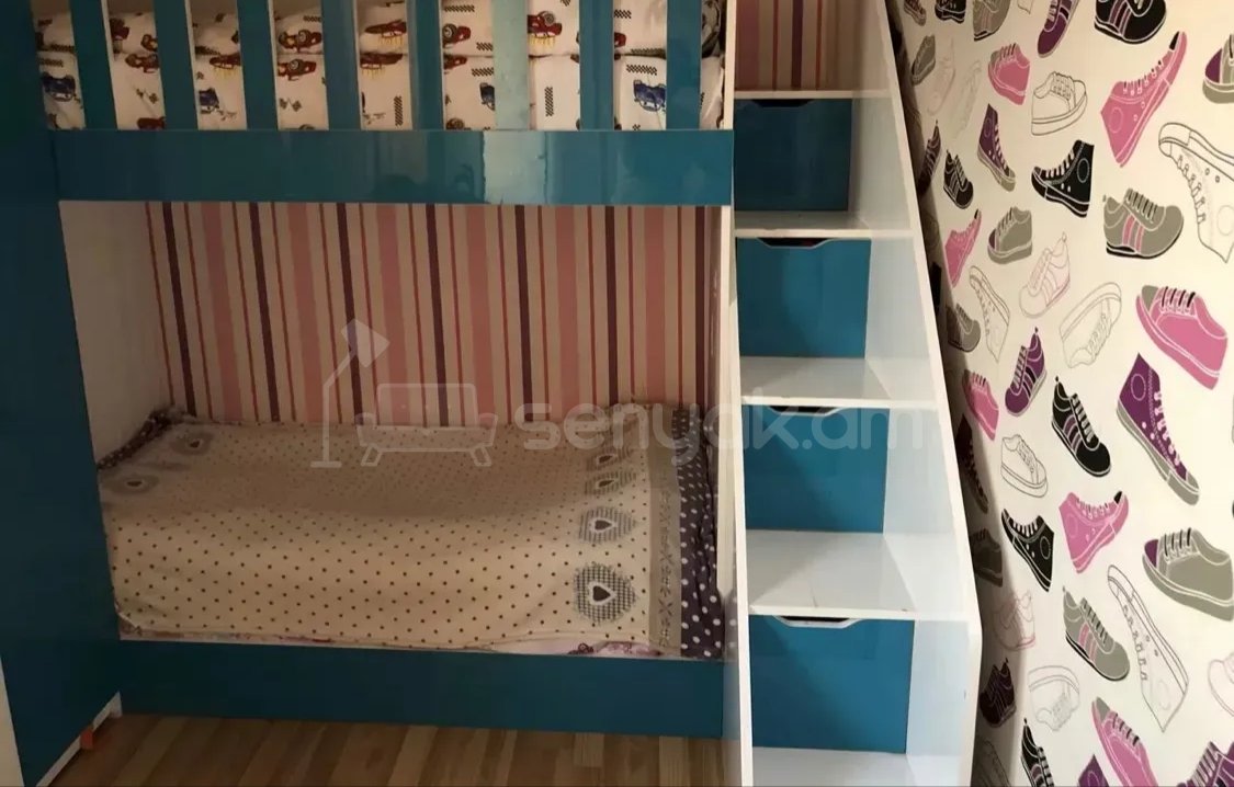 3 Սենյականոց Բնակարան Քարե Շենքում, 78քմ, 4/9 հարկ, Կապիտալ Վերանորոգված, Կահավորված