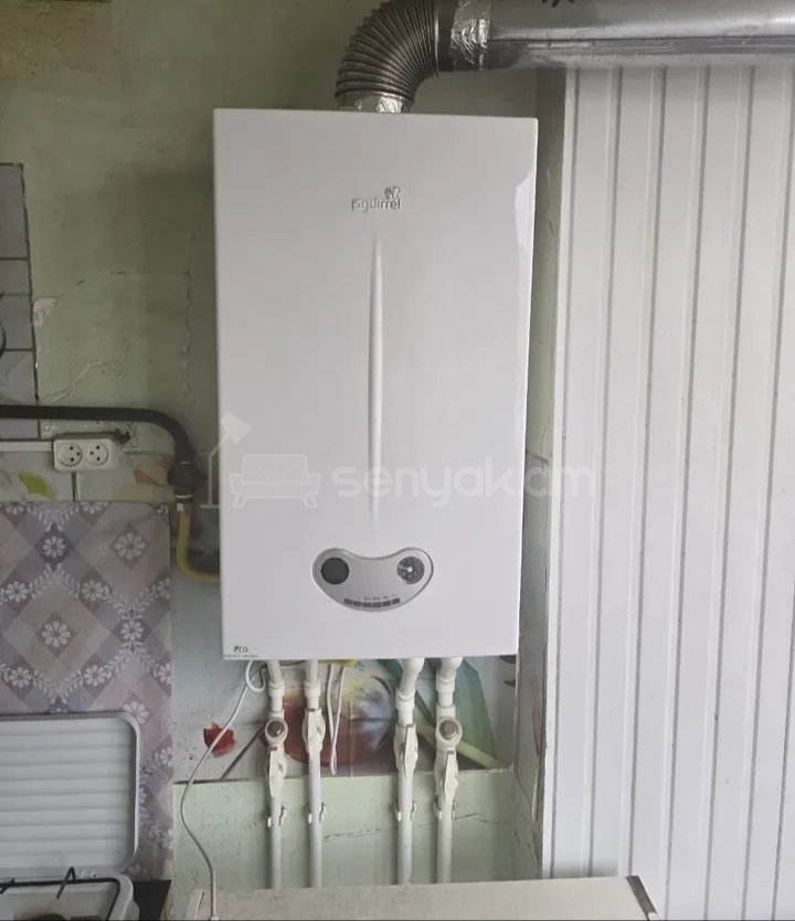 1 Սենյականոց Բնակարան Քարե Շենքում, 30քմ, 2/4 հարկ, Նորմալ Վիճակում, Կահավորված