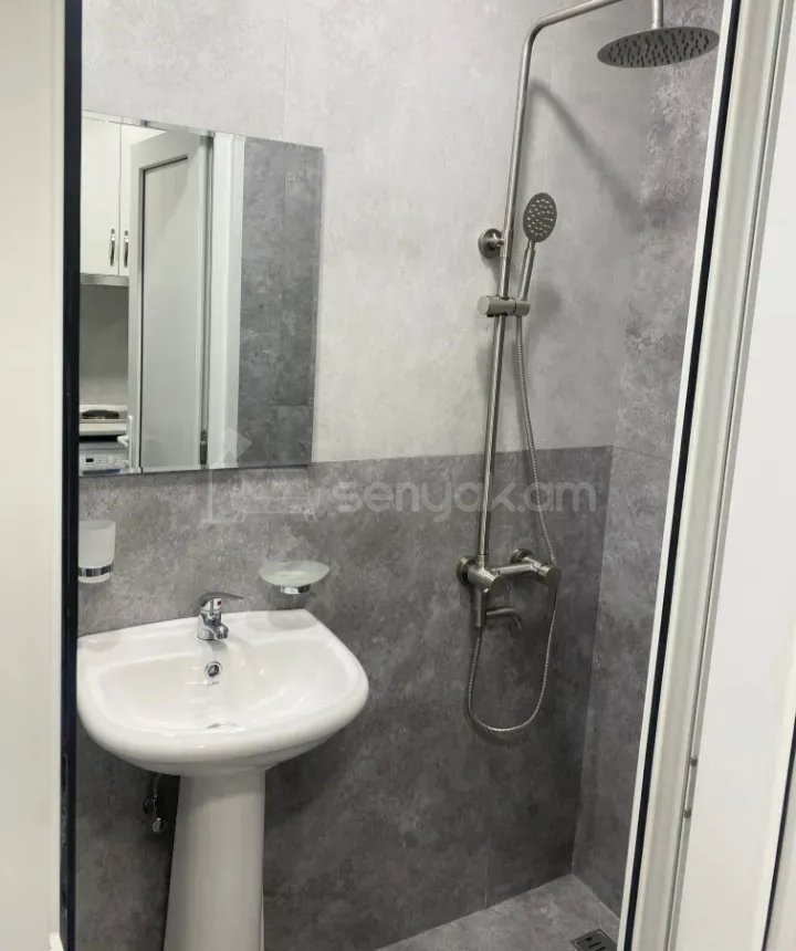 1 Սենյականոց Բնակարան Քարե Շենքում, 36քմ, 1/1 հարկ, Կապիտալ Վերանորոգված, Կահավորված