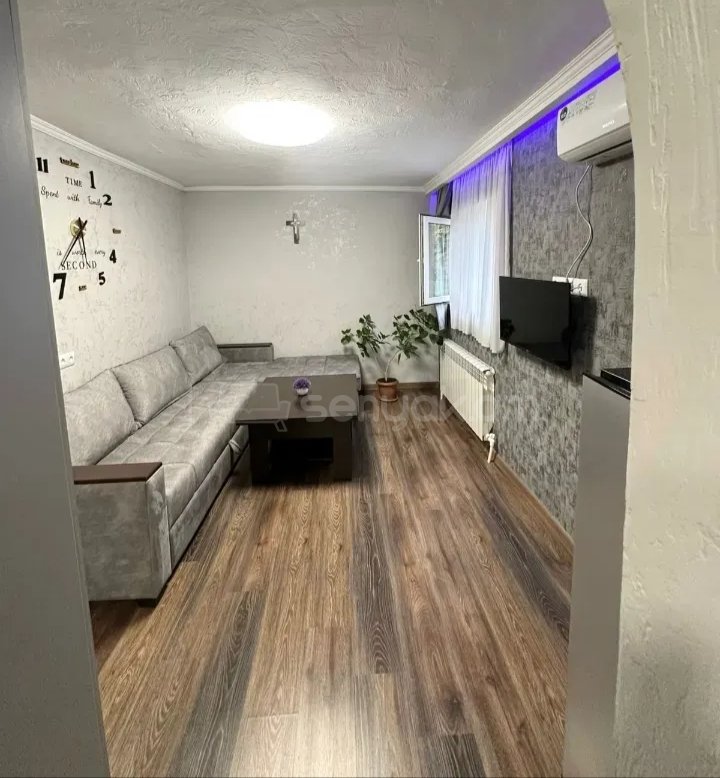 1 Սենյականոց Բնակարան Քարե Շենքում, 36քմ, 1/1 հարկ, Կապիտալ Վերանորոգված, Կահավորված