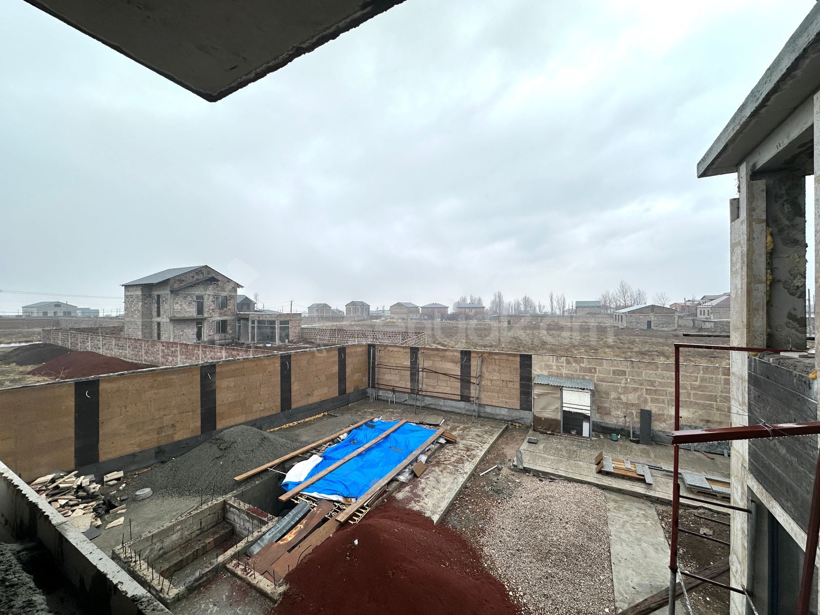 5 Սենյականոց Շքեղ Առանձնատուն, 300քմ, Լողավազանով, Ավտոտնակով